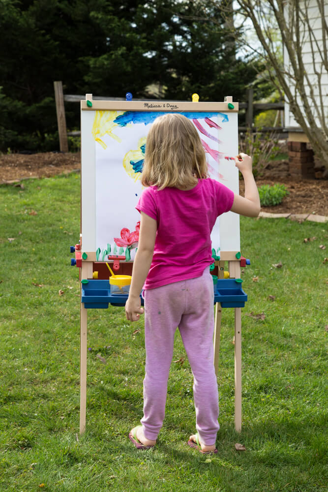 Art Spaces for Kids - Using the Easel Outdoors